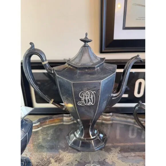 Gorgeous Antique Reed and Barton Art Deco Silver Plated Tea set #3690 with tray - Picture 6 of 16